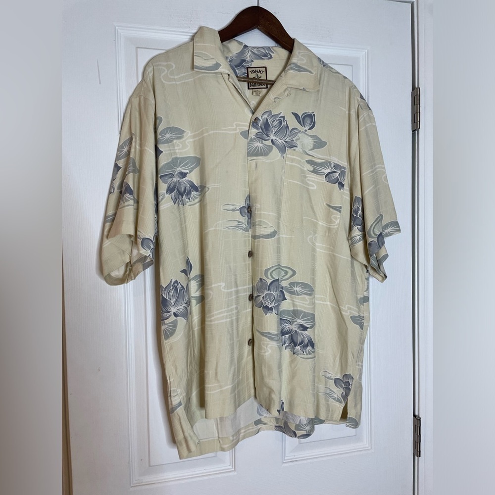 TOMMY BAHAMA VINTAGE 100% SILK CASUAL BUTTON FRONT HAWAIIAN PRINT BLOUSE